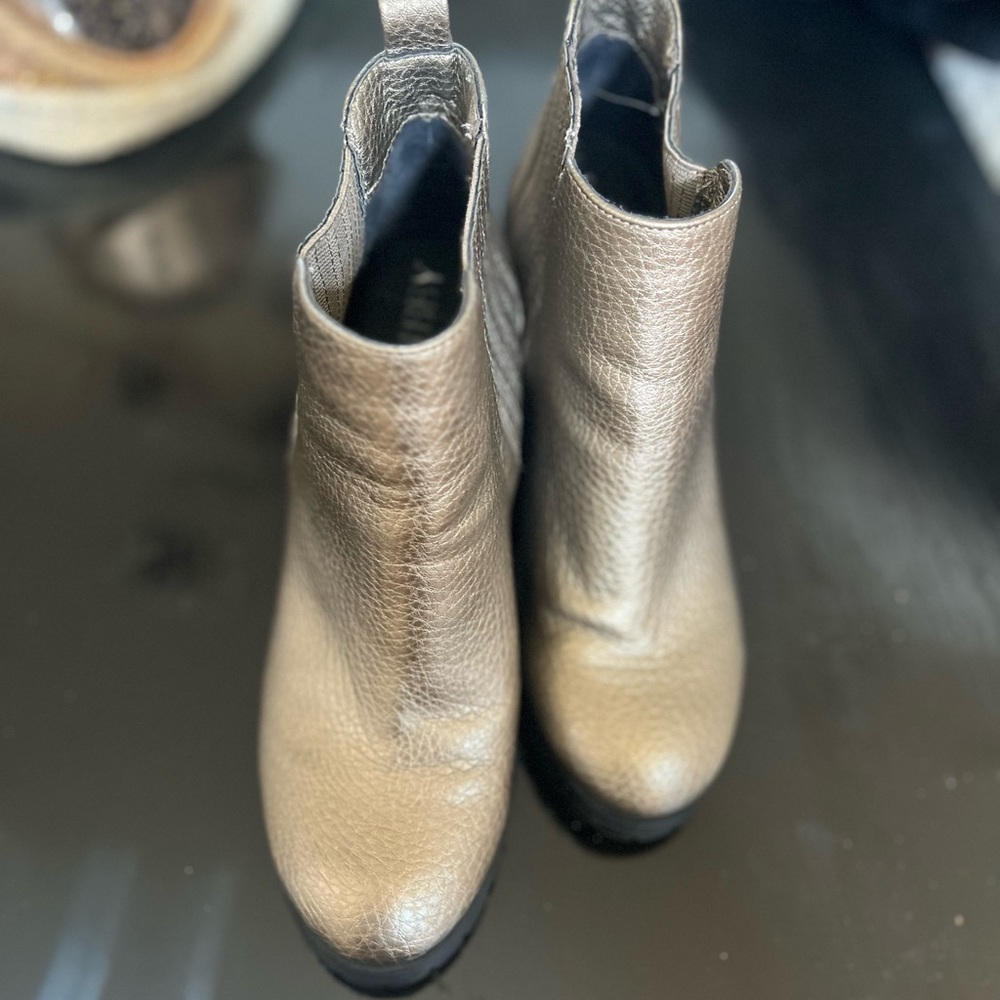 Metallic Boots - Picture 2 of 3